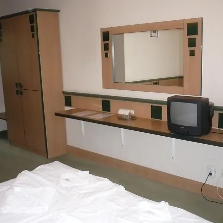 Hotel Millennium 3*