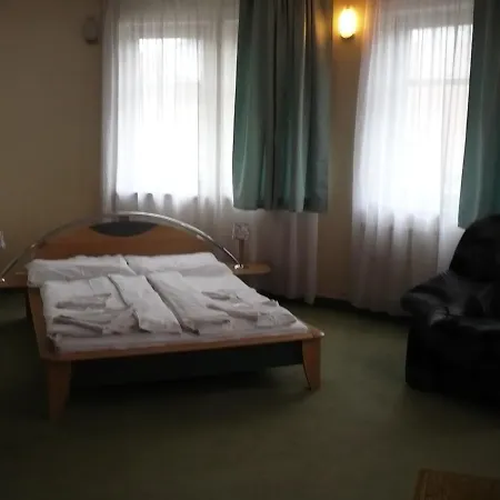 Hotel Millennium 3*